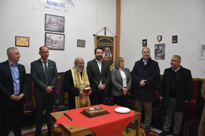 Φωτογραφία Παρουσία του Δημάρχου Νάουσας στις κοπές βασιλοπιτών πολιτιστικών και αθλητικών συλλόγων